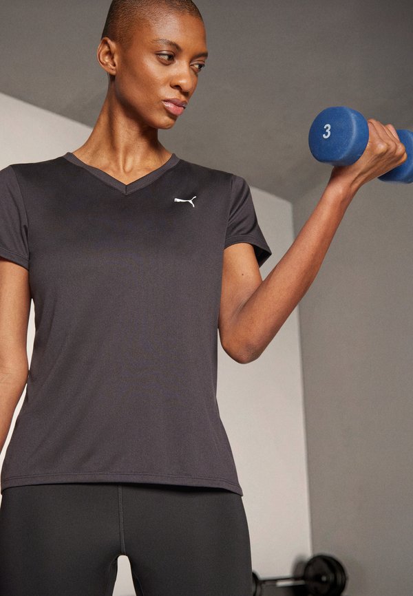 Puma TAD ESSENTIAL V NECK TEE - Sports T-shirt - black