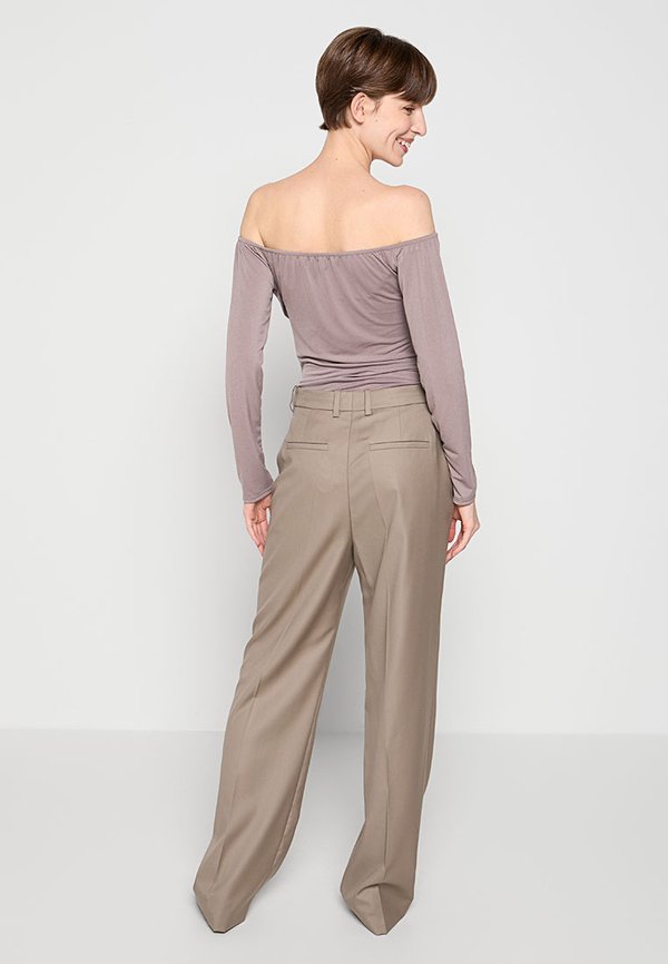 DRYKORN CRY