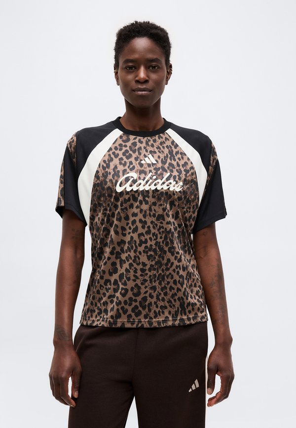 adidas Sportswear HOUSE OF TIRO - Print T-shirt - multicolor