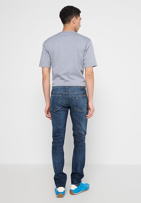 7 for all mankind