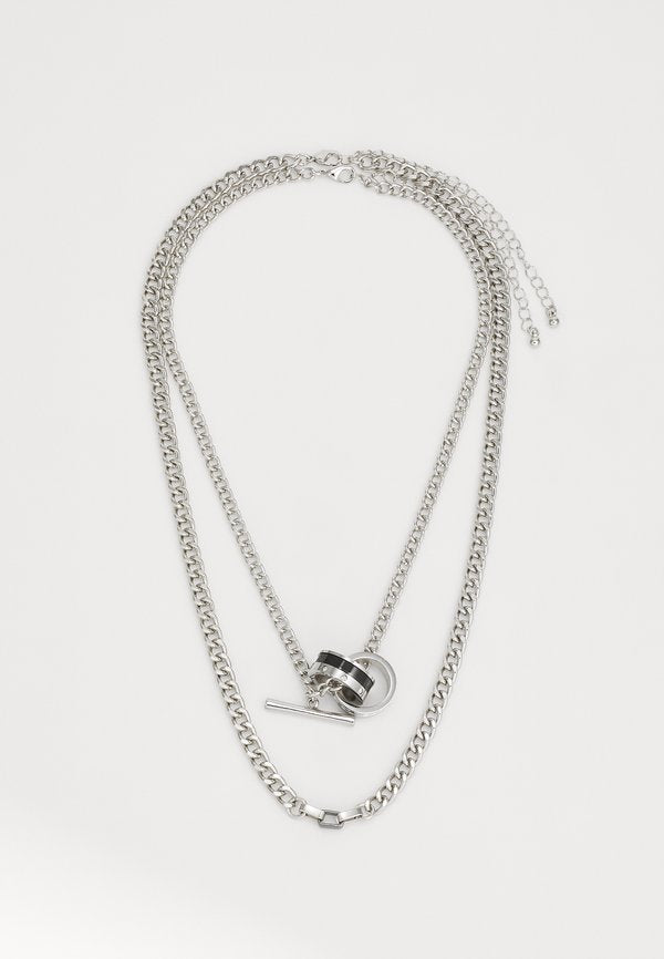 Pier One by Zalando