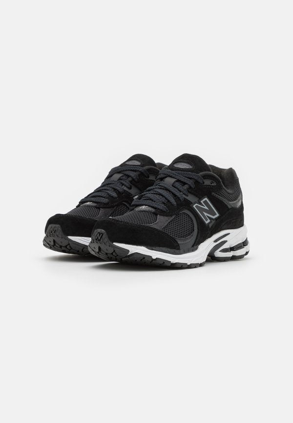 New Balance M2002 UNISEX - Trainers - black