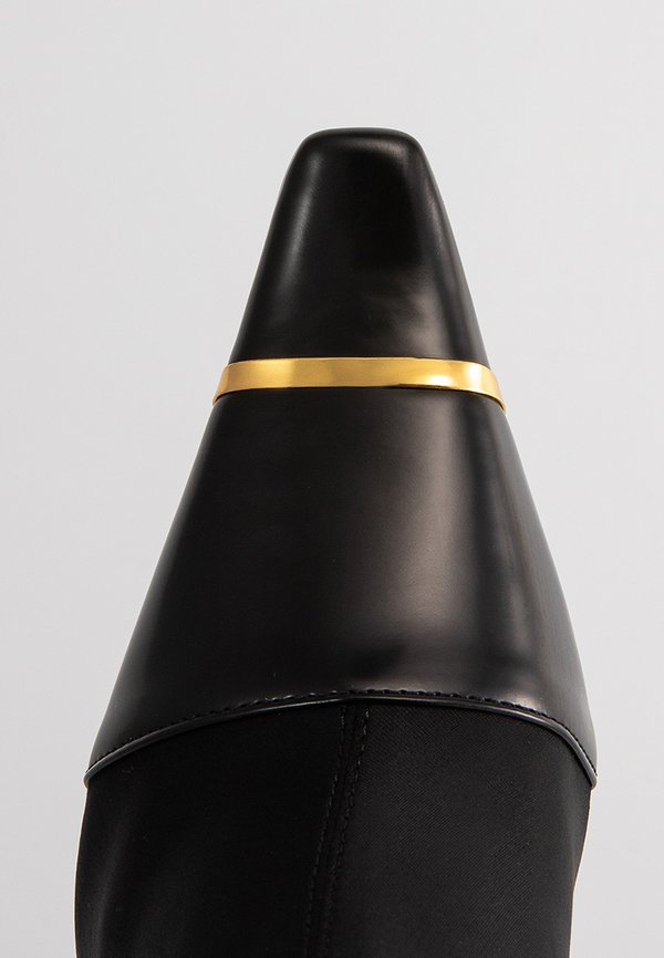 Jeffrey Campbell CLOCKWISE