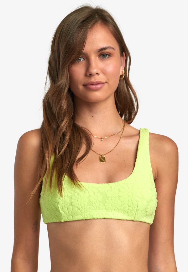 RVCA  DOLLY