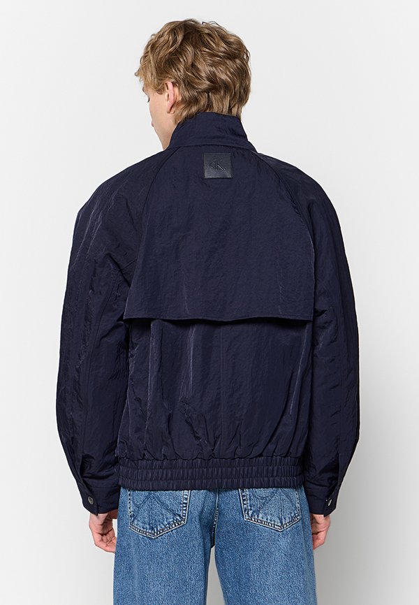 Calvin Klein RELAXED FIT