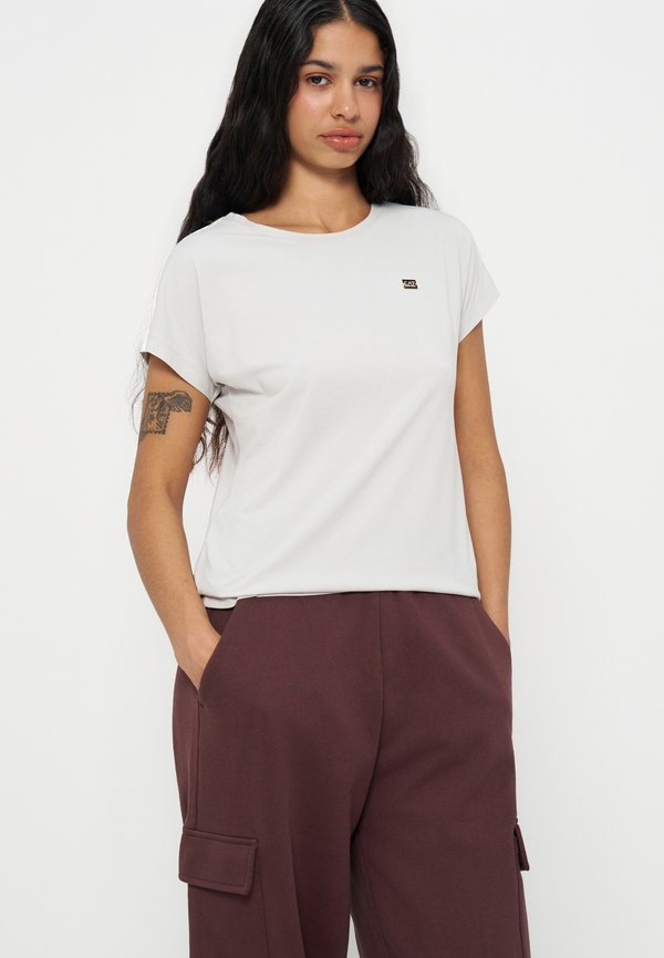 EA7 Emporio Armani