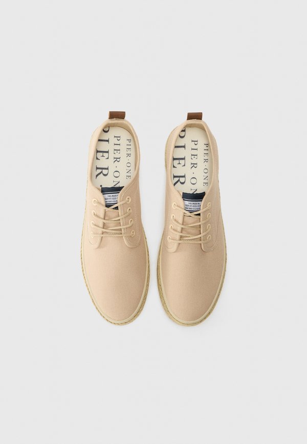 Pier One by Zalando