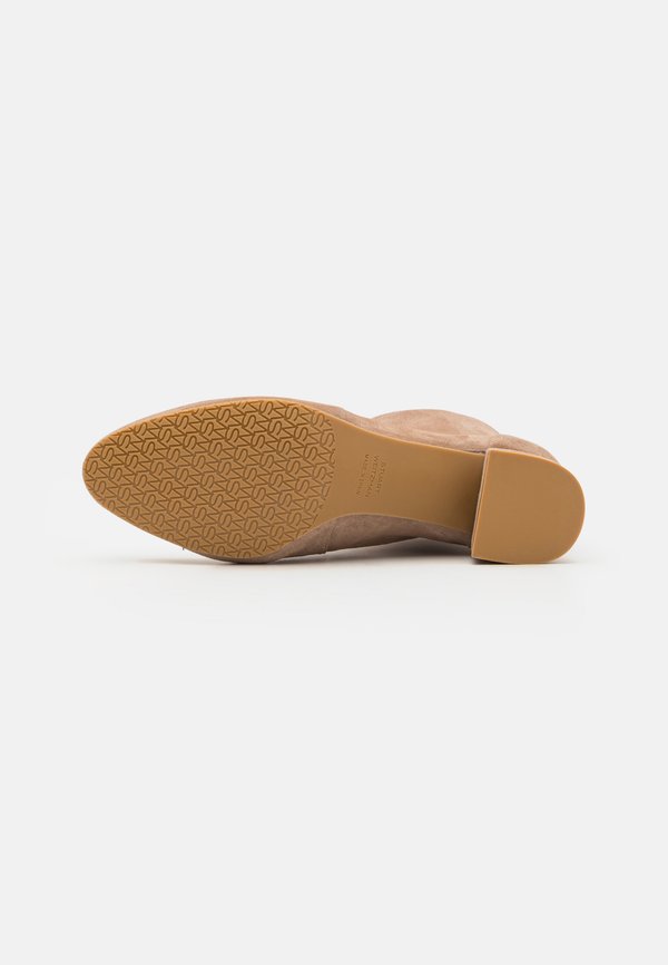 Stuart Weitzman GRACE SOCK BOOTIE