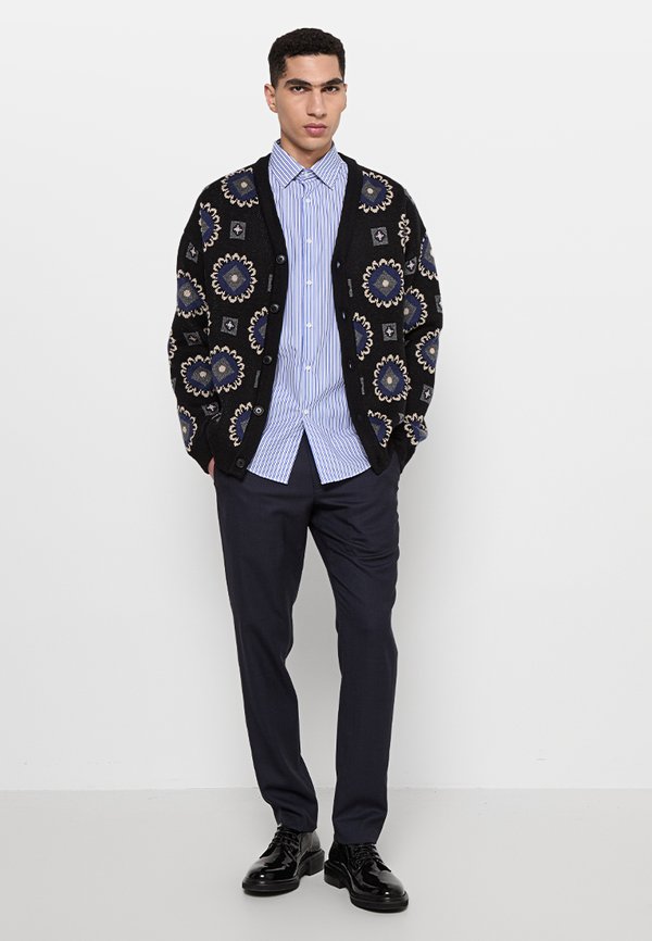 KARL LAGERFELD MODERN FIT