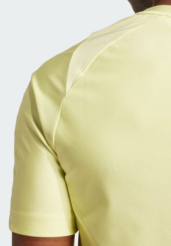 adidas Originals FASHION CUT LINE