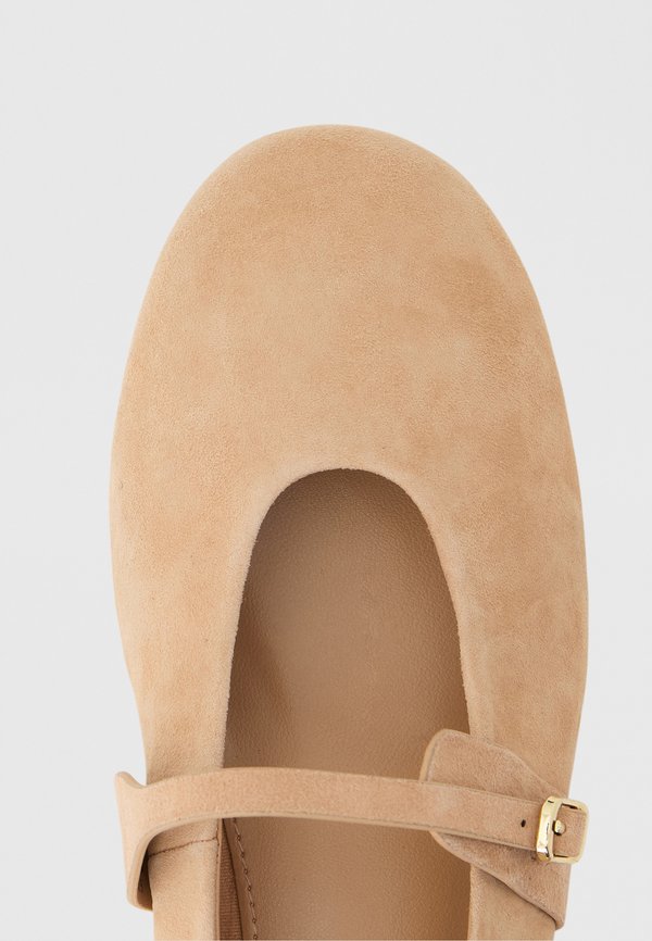 Steve Madden REJOICE