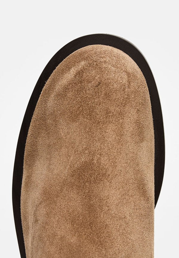 Stuart Weitzman 5050