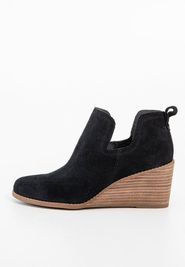 TOMS KALLIE