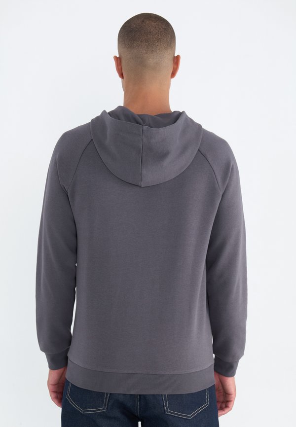 Pier One by Zalando