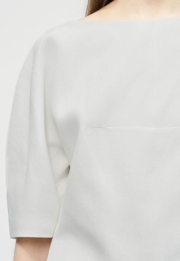 KARL LAGERFELD STUDIO BALLOON SHAPED