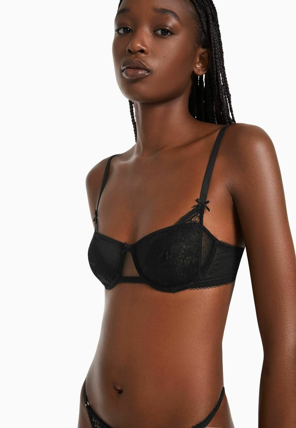 Bershka BLONDE WITH UNDERWIRE