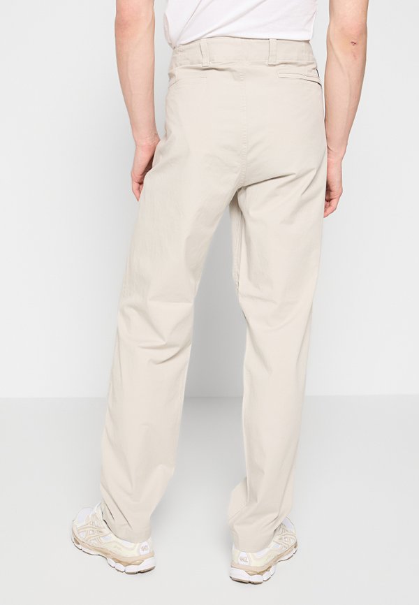 DOCKERS ALPHA