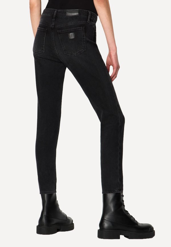 Armani Exchange