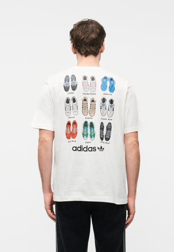 adidas Originals LOOSE GRAPHIC UNISEX - Print T-shirt - white