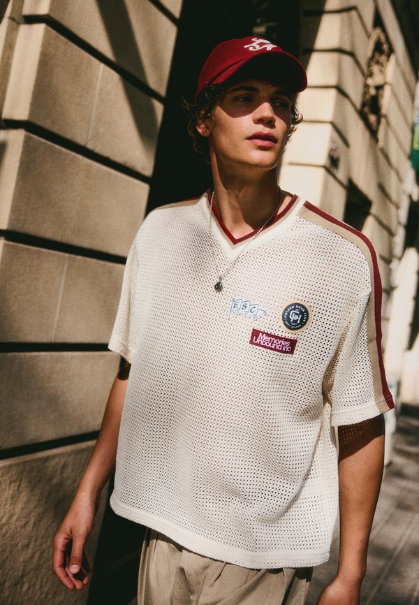 Bershka Print T-shirt - white