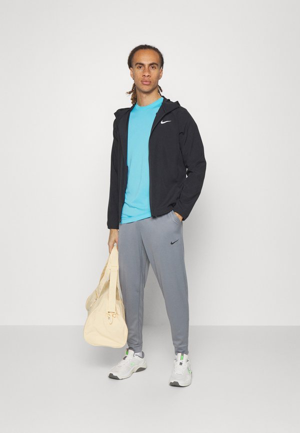 Nike Performance TOTALITY