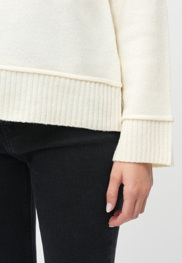 ONLY ONLHAZEL LIFE DETAIL O NECK
