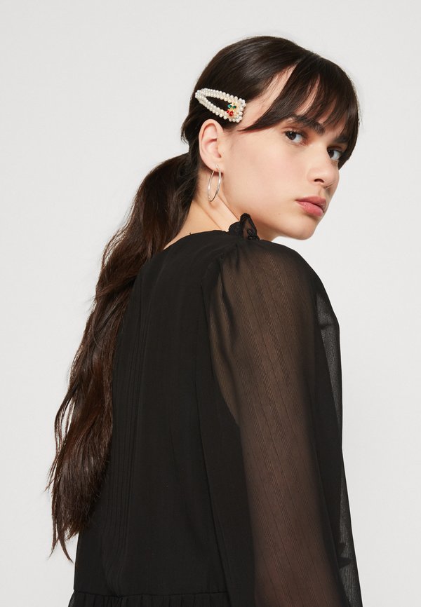 Vero Moda VMNOLA V-NECK SHORT DRESS