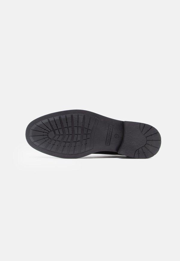KARL LAGERFELD BLAKE BROOCH KEEPER SHOE