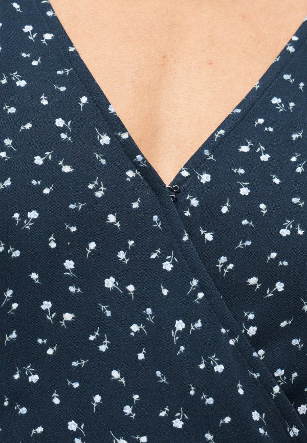 Hollister Co. WRAP