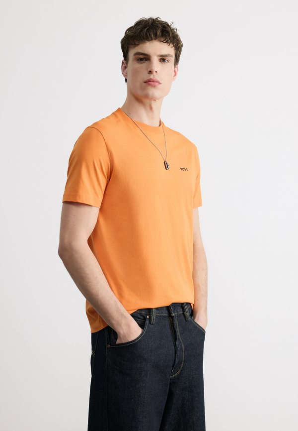 BOSS TEE