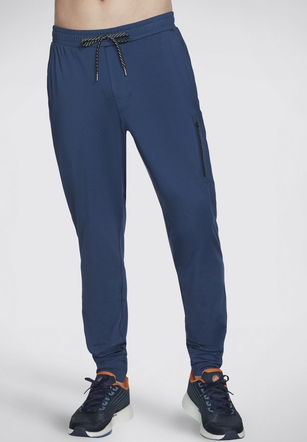Skechers ULTRA GO WEEKEND JOGGER - Tracksuit bottoms - dunkelblau