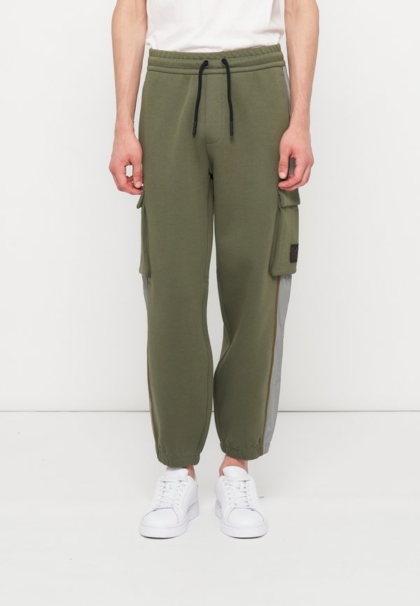 EA7 Emporio Armani