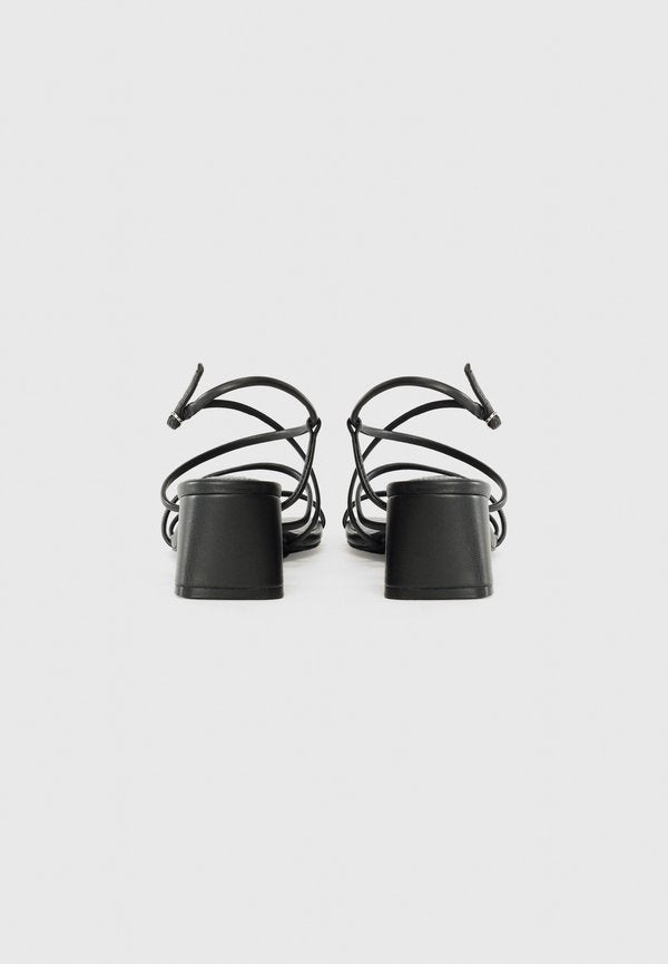 Steve Madden REMMI
