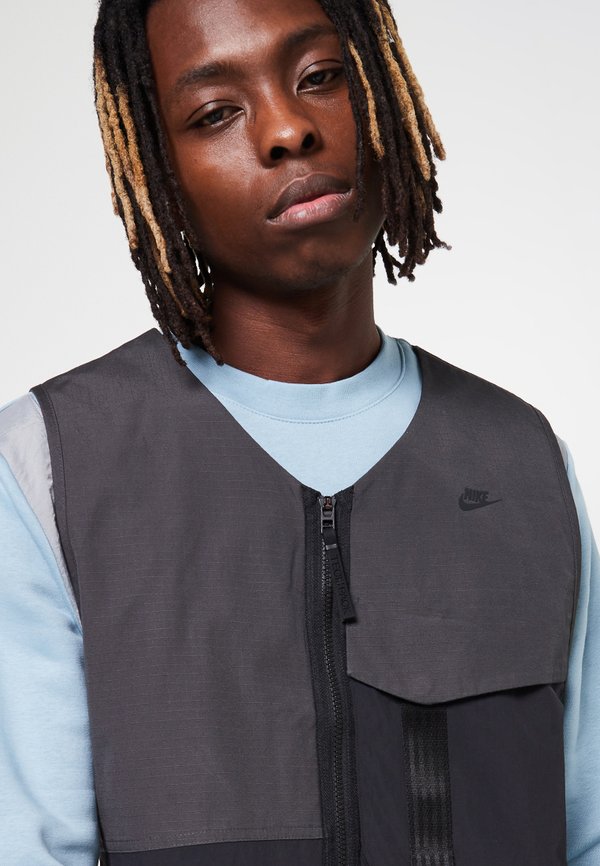Nike Sportswear