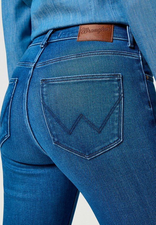 Wrangler STRAIGHT