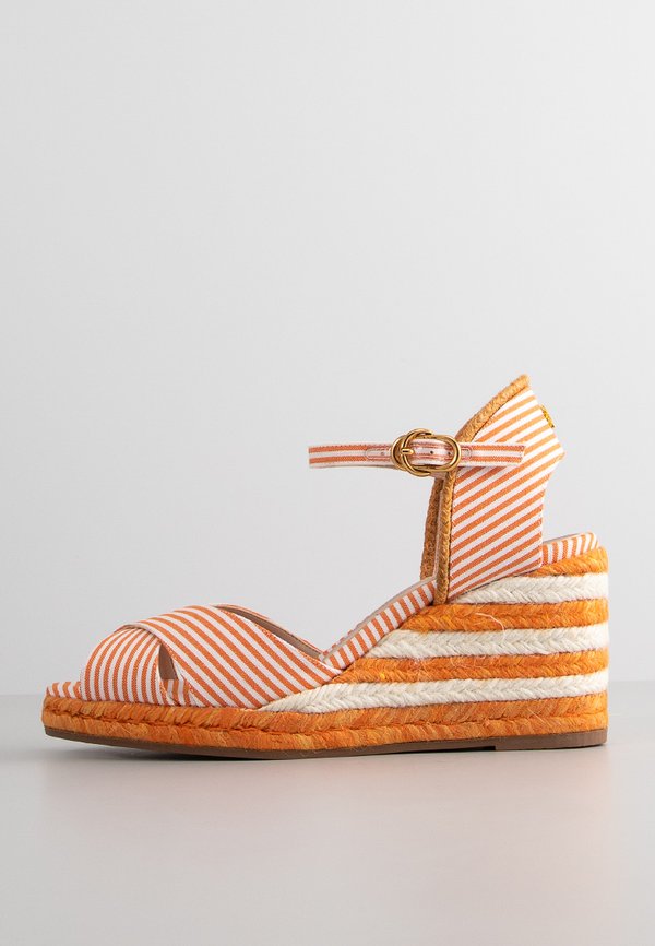 Stuart Weitzman MIRELA