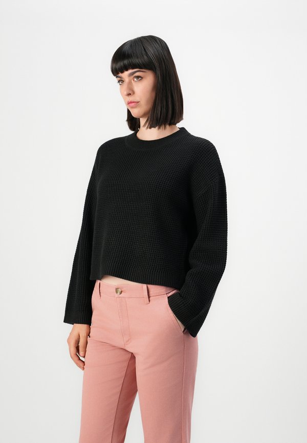 DOCKERS WEEKEND CHINO SLIM ANKLE