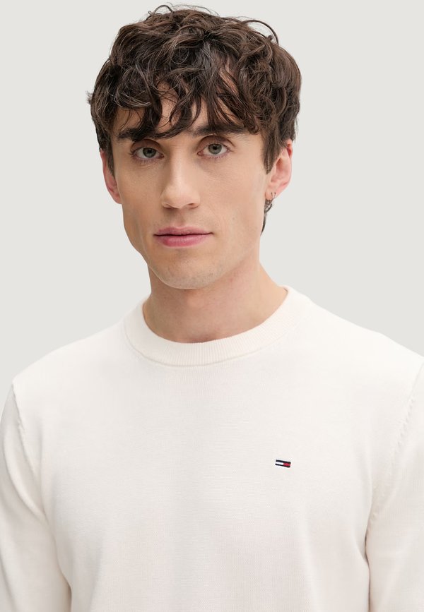 Tommy Jeans SLIM ESSENTIAL LIGHT SWEATER