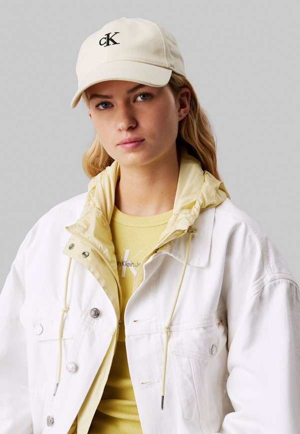 Calvin Klein Jeans Cap - bone white