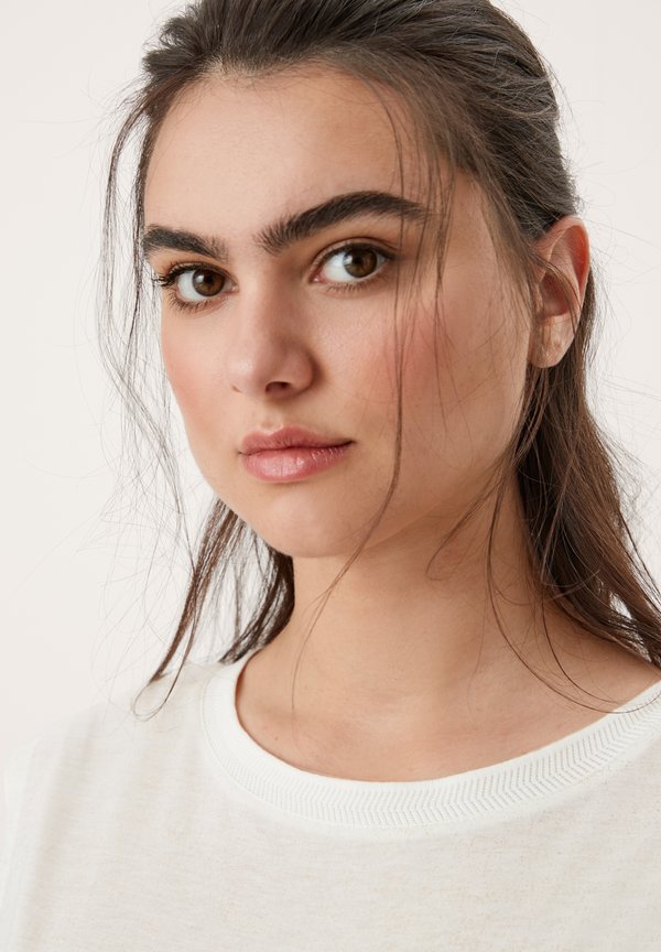 s.Oliver BLACK LABEL  ZIERFALTEN