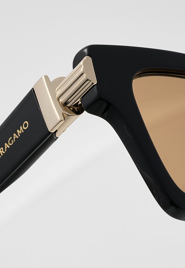 FERRAGAMO
