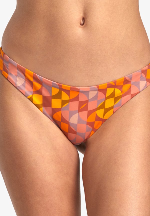 RVCA GEODED COUPE CHEEKY