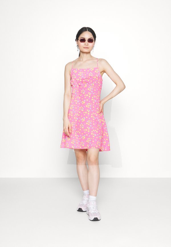 Pieces Petite PCHUMUNA STRING SHORT DRESS