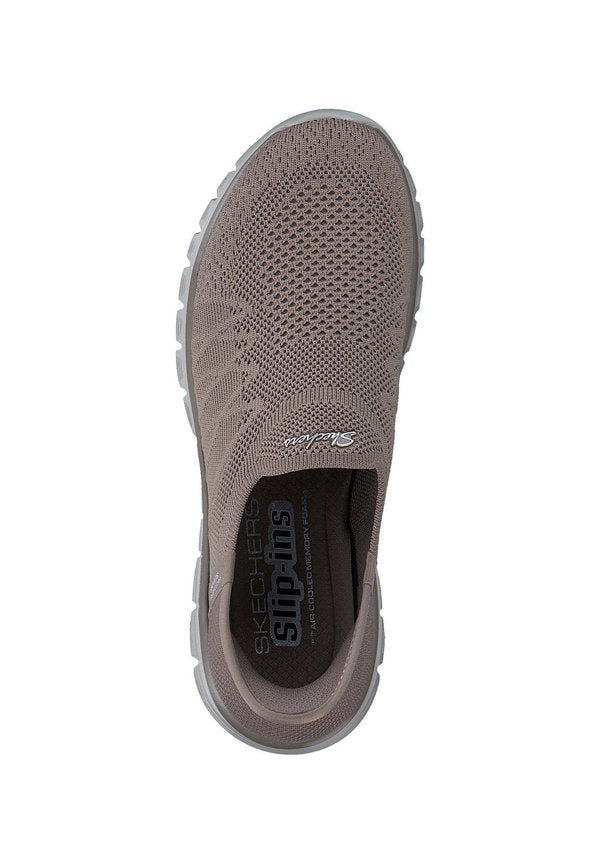 Skechers