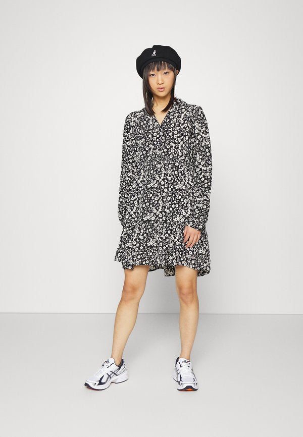Vero Moda Petite VMCAITLYNN DRESS
