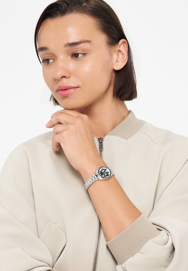 DKNY