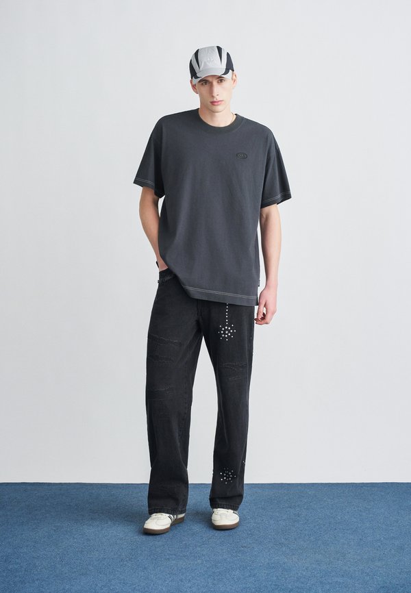 adidas Originals GRAPHIC TEE