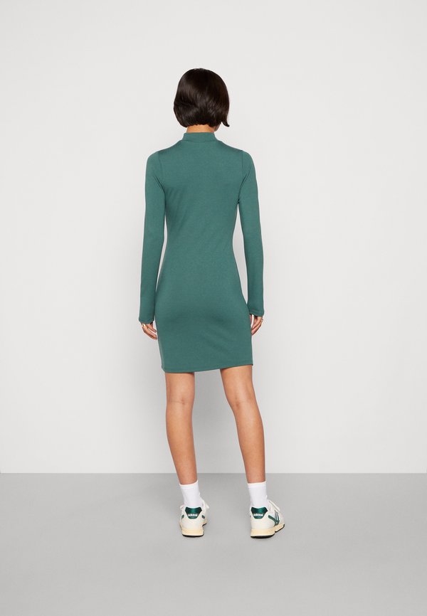 Hollister Co. MOCKSIDE CINCH DRESS
