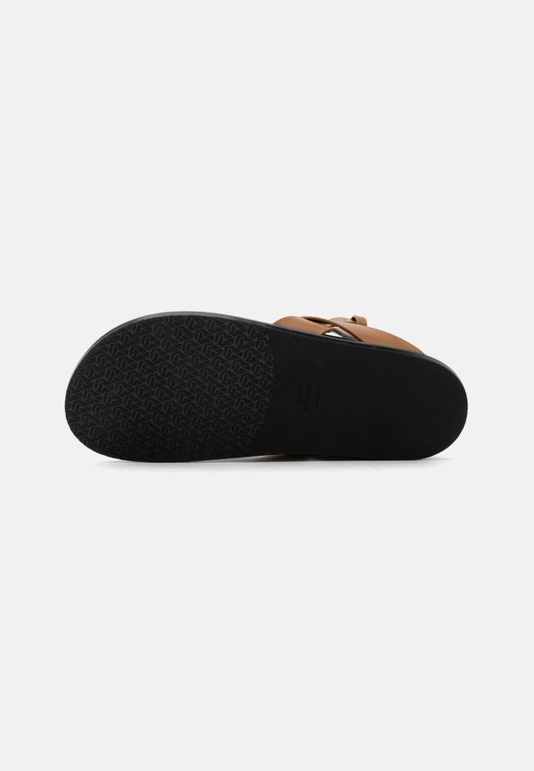 Stuart Weitzman MARYKATE