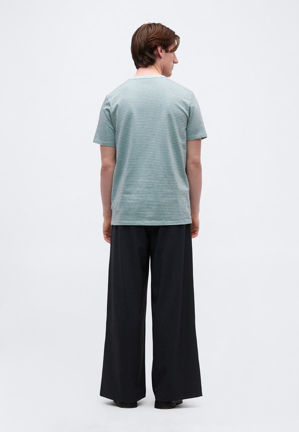 Lindbergh STRIPED O NECK TEE